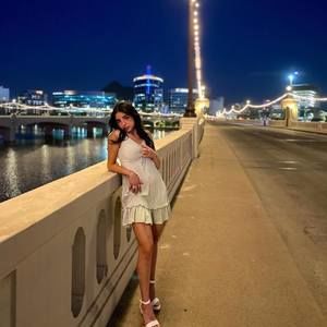 Meet your Posher, Dalia